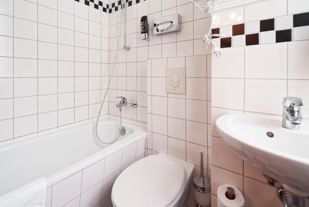 Hotel Am Adenauerplatz ברלין מראה חיצוני תמונה